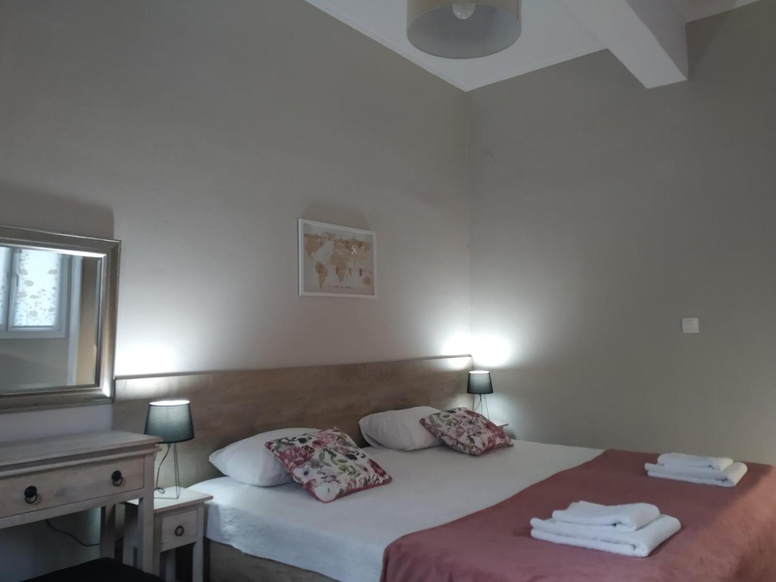 Trousas Apartments Roda  Eksteriør billede