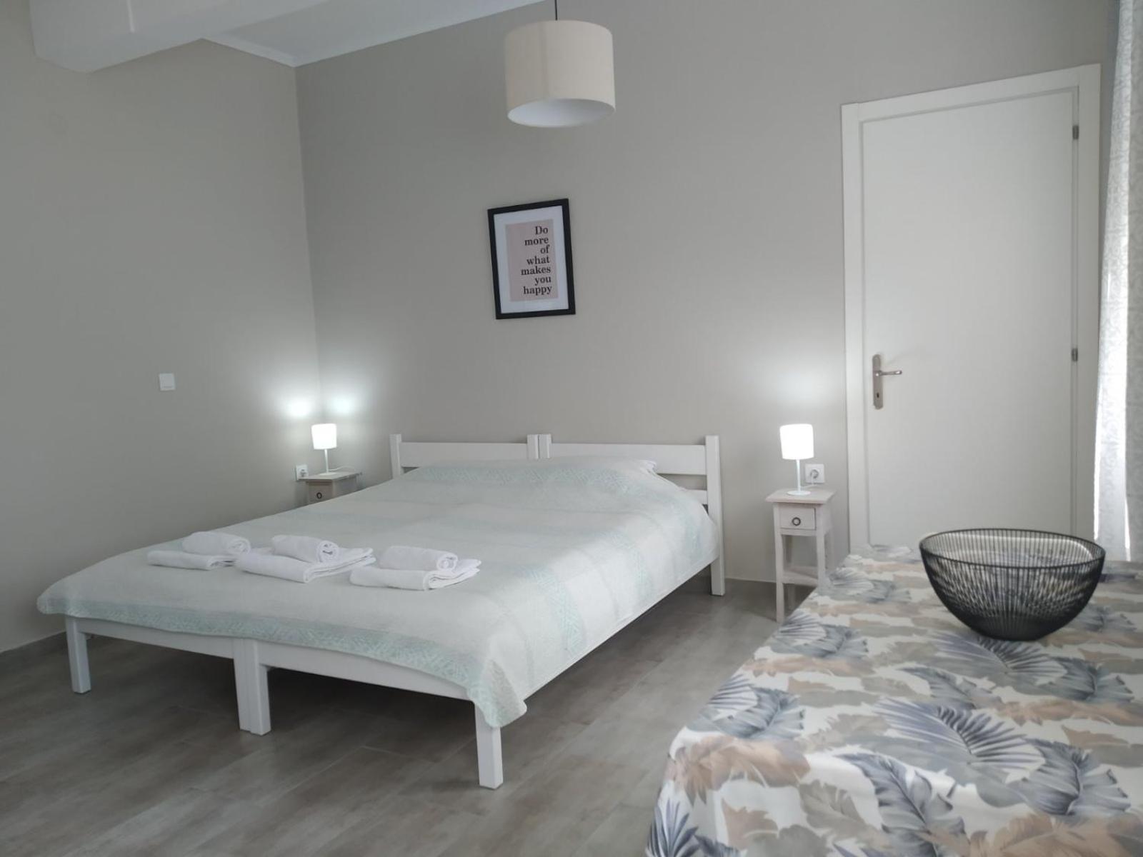 Trousas Apartments Roda  Eksteriør billede